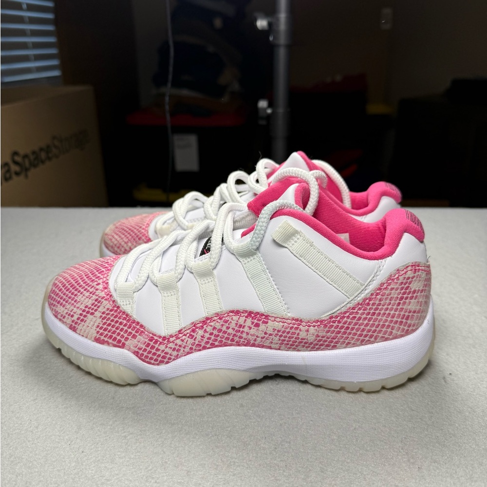 Air Jordan 11 Retro Low Pink Snakeskin Womens/Youth